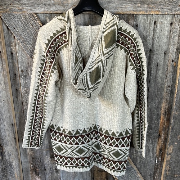 Woman’s Lucky Brand Aztec Sweater - Picture 4 of 5